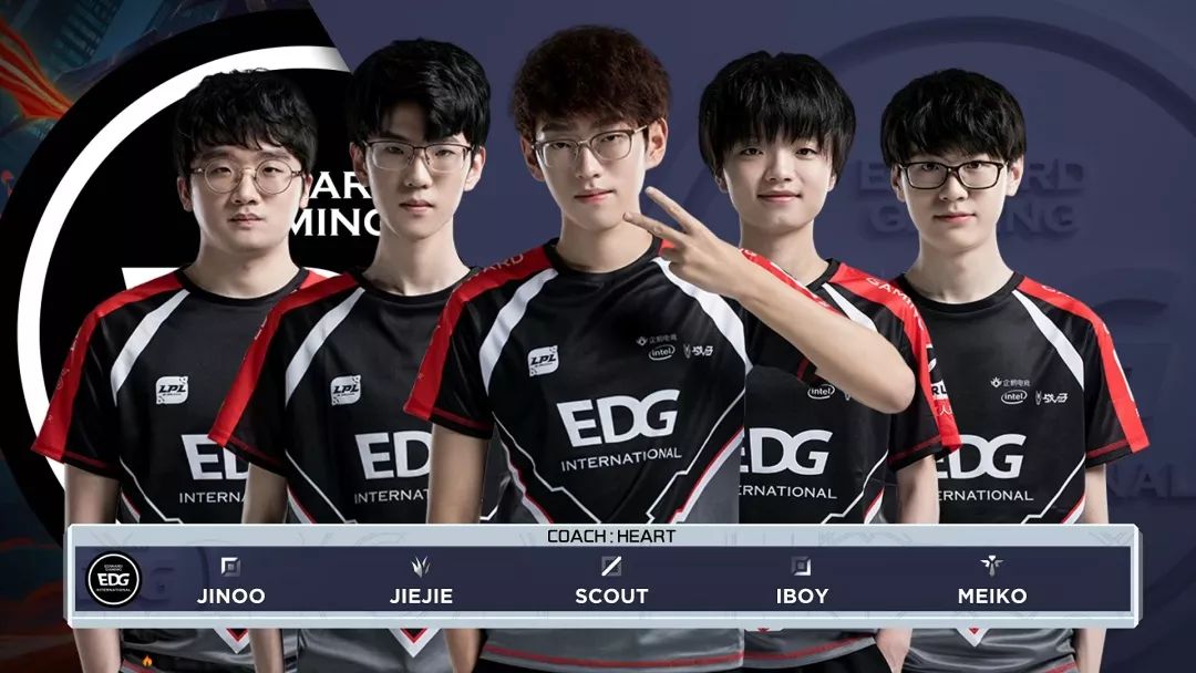 伪九号不仅 伪九号不仅