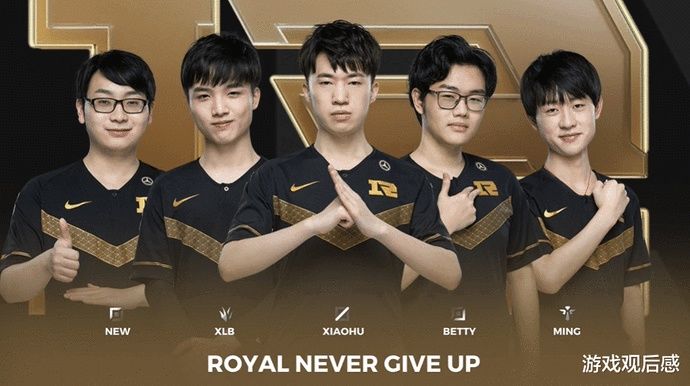 中场琴手的 中场琴手的